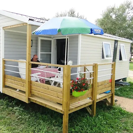 Camping Aux Rives Du Soleil Pont-de-Vaux Exterior photo